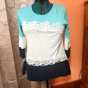 Tri-color baby doll top with lace trim - XL